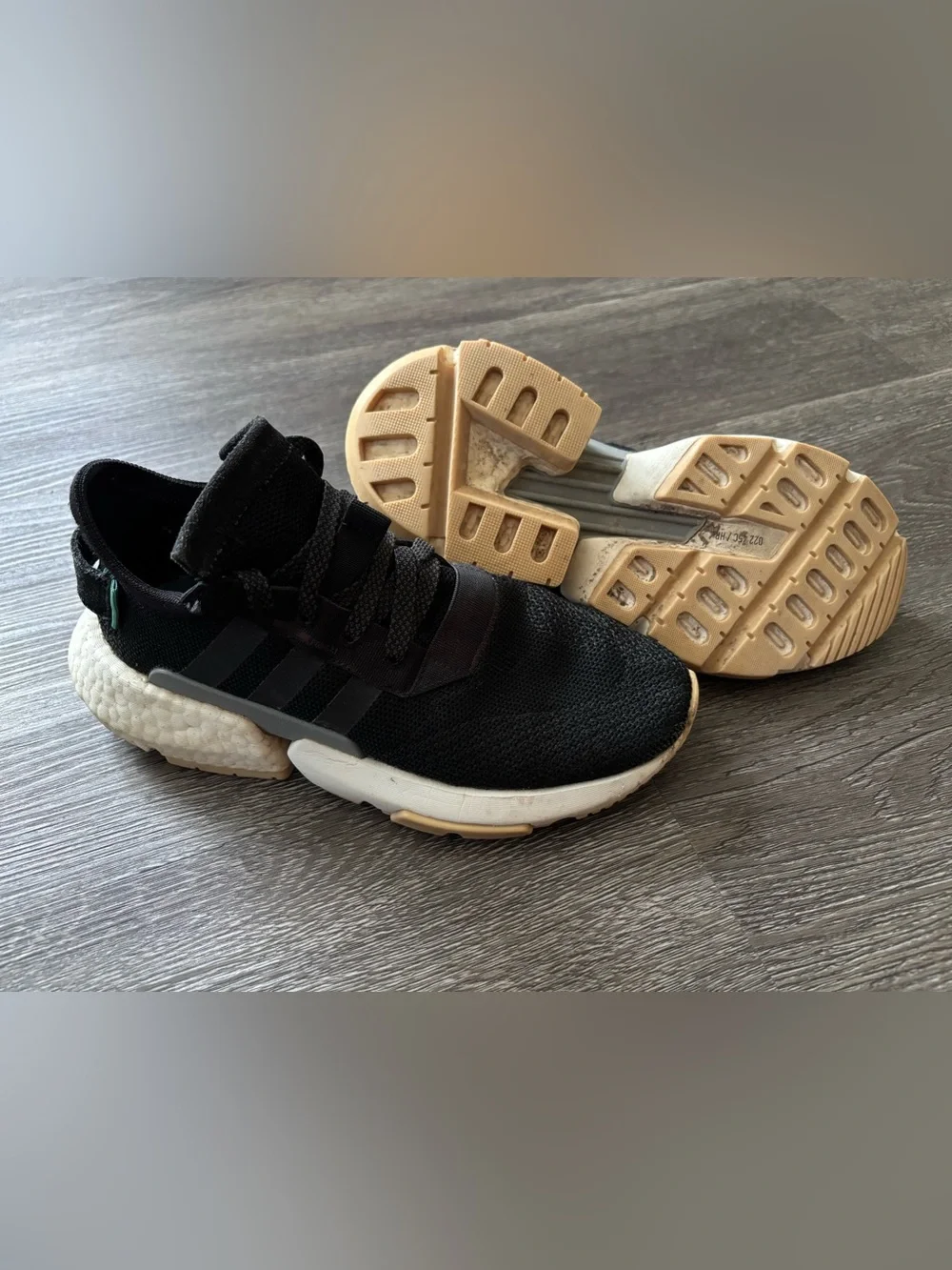 adidas women’s Black sneakers